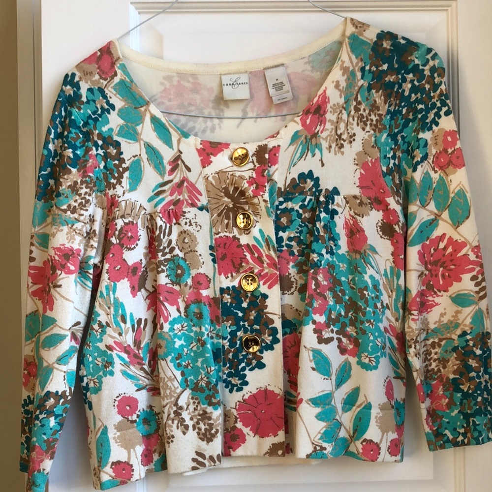 Emma James floral cropped sweater gold buttons